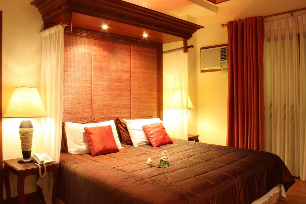 Java Hotel Laoag Eksteriør bilde