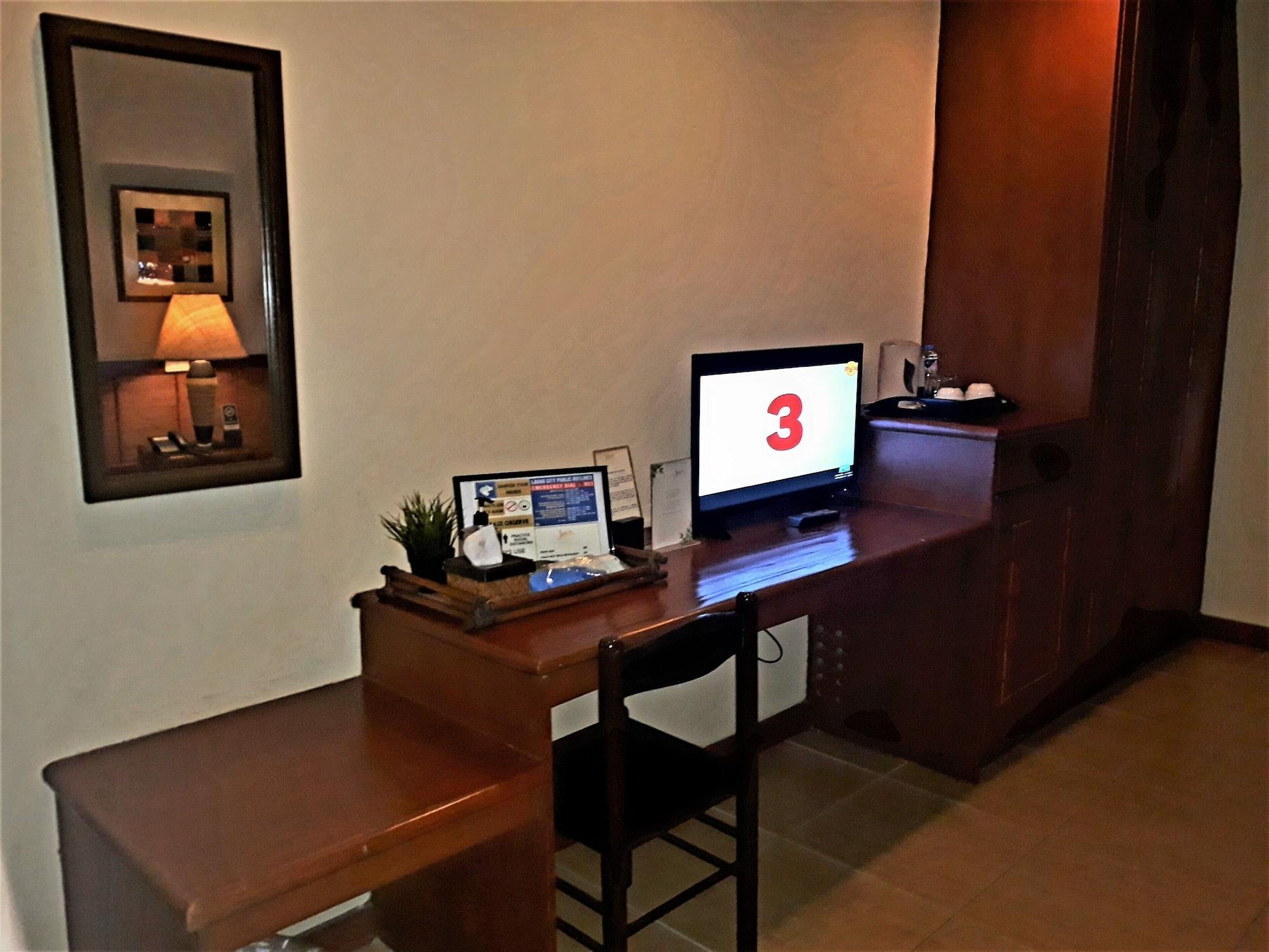 Java Hotel Laoag Eksteriør bilde