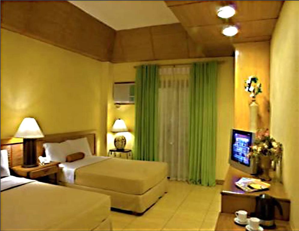 Java Hotel Laoag Eksteriør bilde