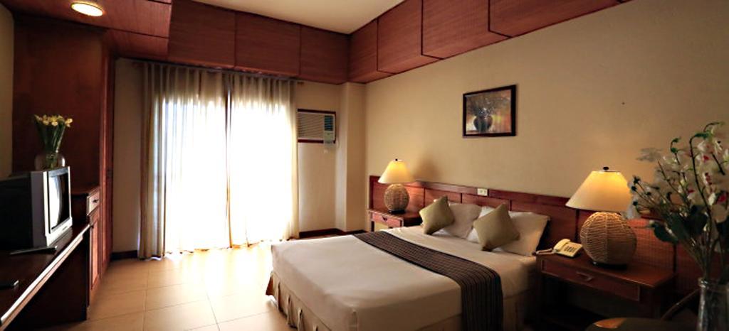 Java Hotel Laoag Eksteriør bilde