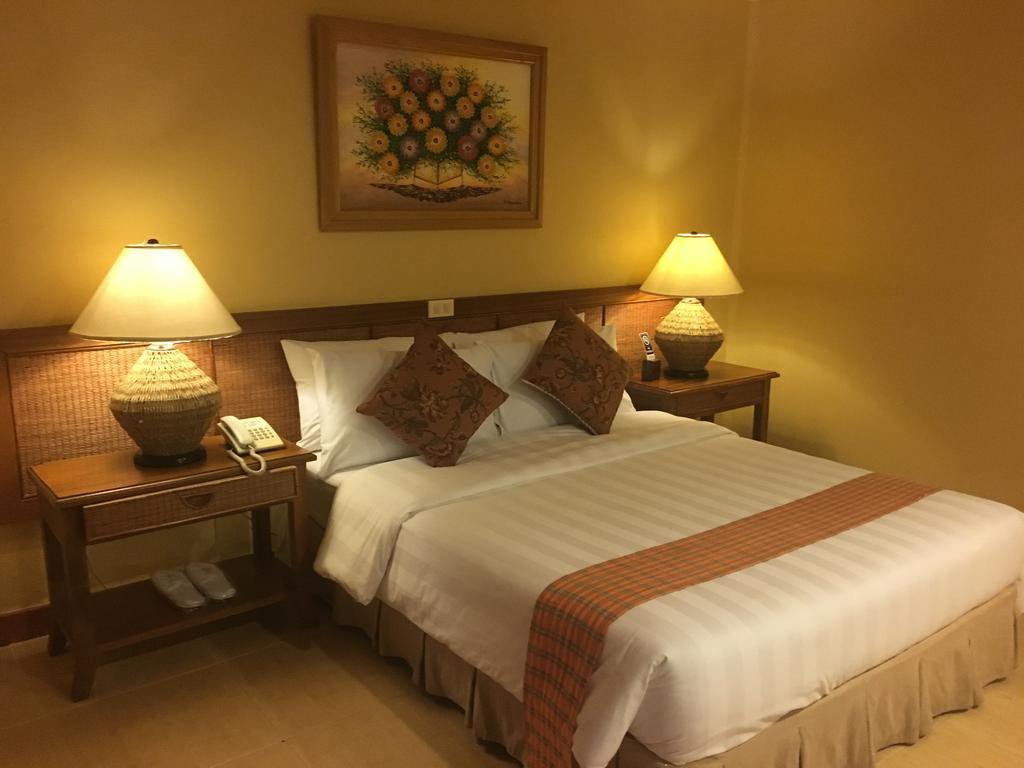 Java Hotel Laoag Eksteriør bilde