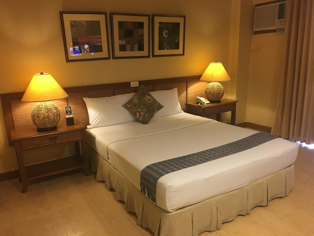 Java Hotel Laoag Eksteriør bilde